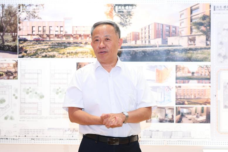 副校长陈红兵